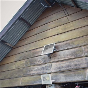 Projektor LED solarny V-TAC 12W biały IP65 pilot timer VT-25W 6400K 550lm