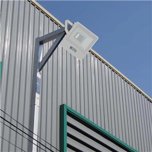Naświetlacz LED V-TAC 10W SAMSUNG CHIP czujnik ruchu biały przewód 1M VT-118S 3000K 735lm 5 lat gwarancji