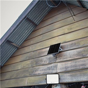 Projektor LED solarny V-TAC 400W CCT pilot auto timer IP65 czarny VT-404W 3000lm 3 lata gwarancji